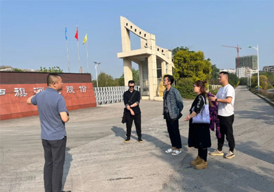 著名男演員李雅男先生來(lái)瀘旗考察